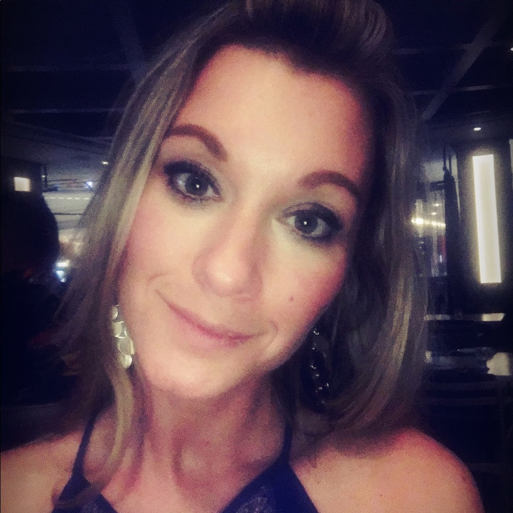 Meet your Posher, Gina